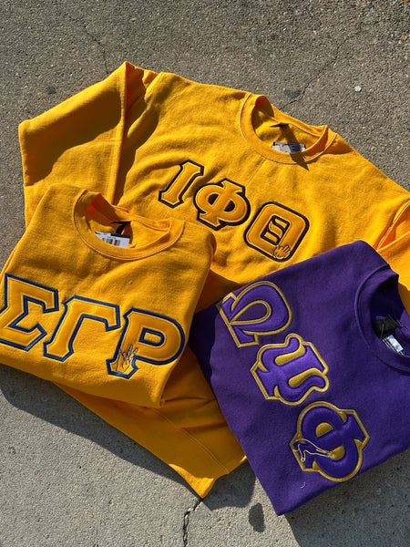 D9 - Stitch Letter Hand Sign Sweatshirt