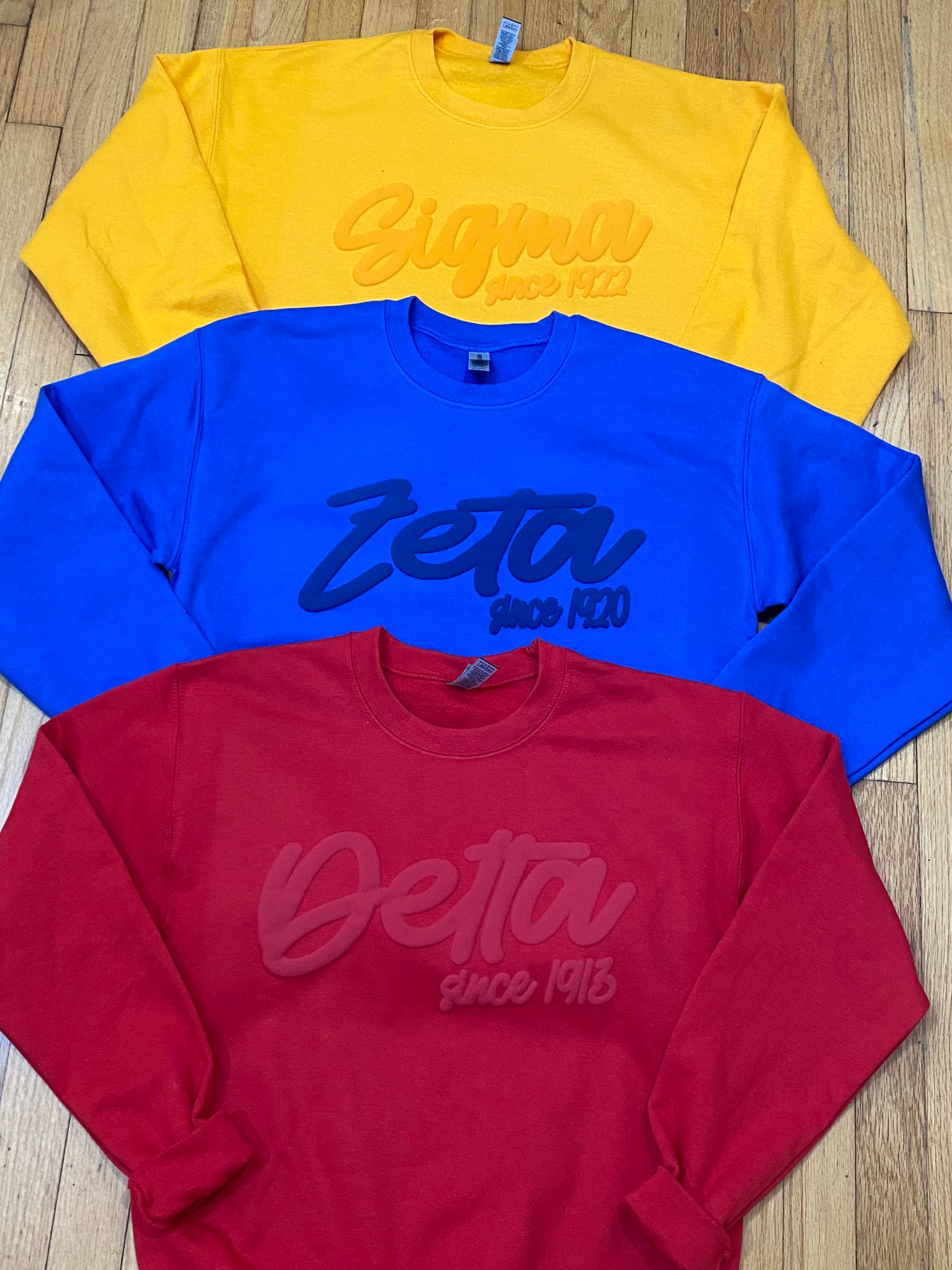 D9 - Sorority Puff Ink Script Sweatshirts