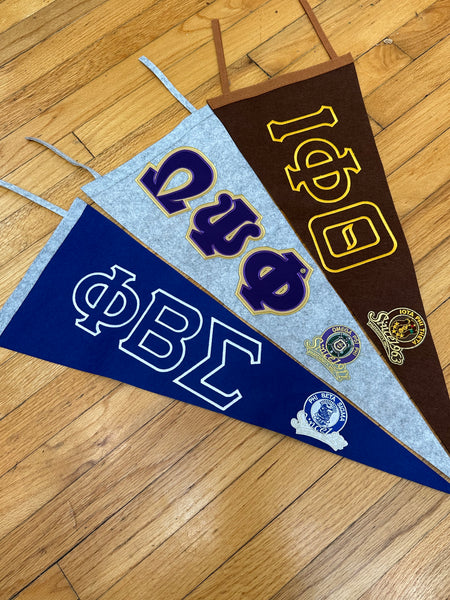 D9 - Retro Pennant Felt Flag